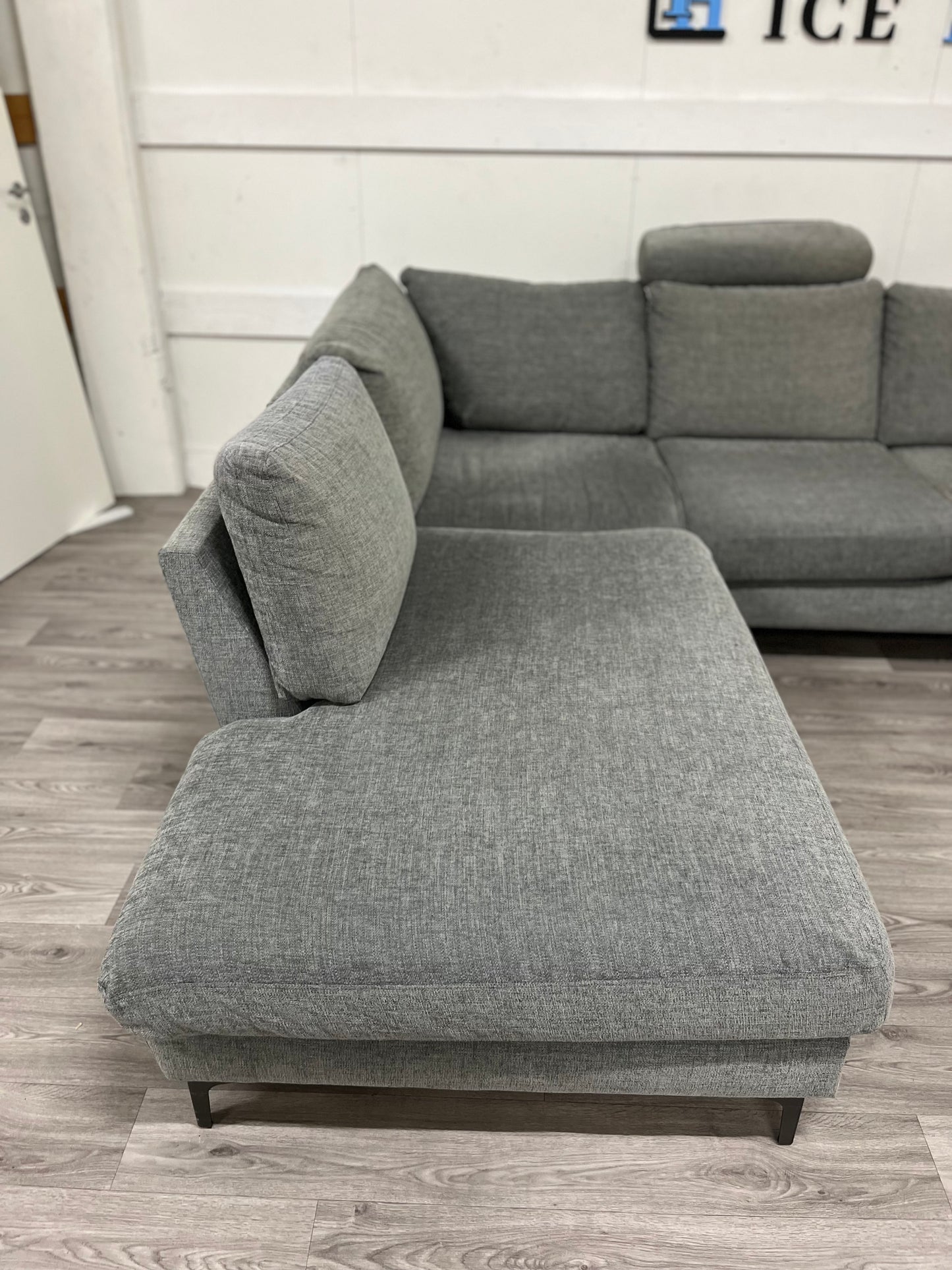 Mio saturday U-Soffa