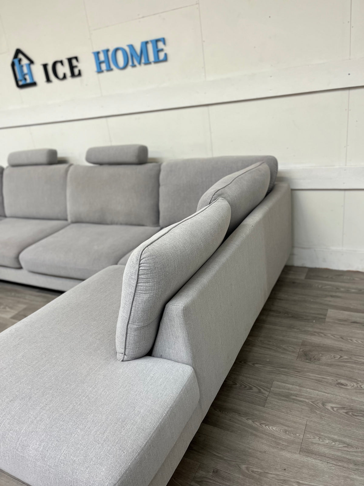 3-sits soffa med divan höger och schäslong vänster