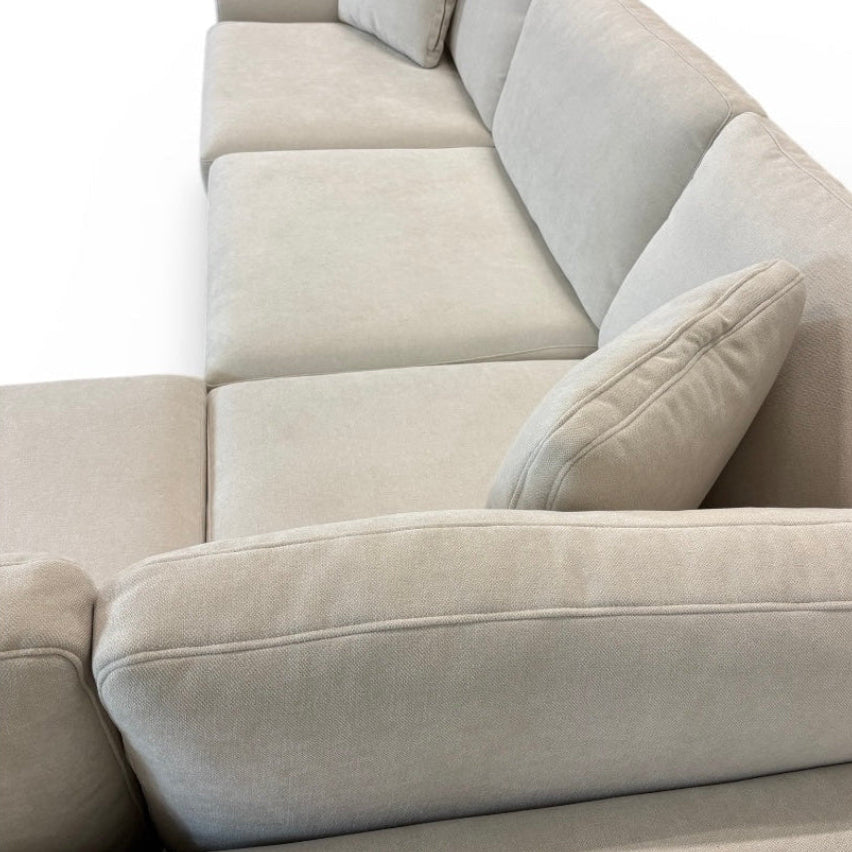 Äpple U-soffa i beige tyg | ICEHOME